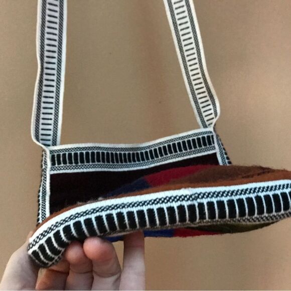 Woolen Incan Zup Closure Folk Bag Made in Ecuador - Picture 8 of 8